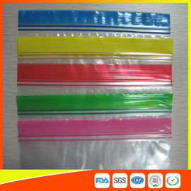 China Bolsos Ziplock del embalaje plástico transparente antiestáticos con el labio del azul del cierre en la parte superior proveedor